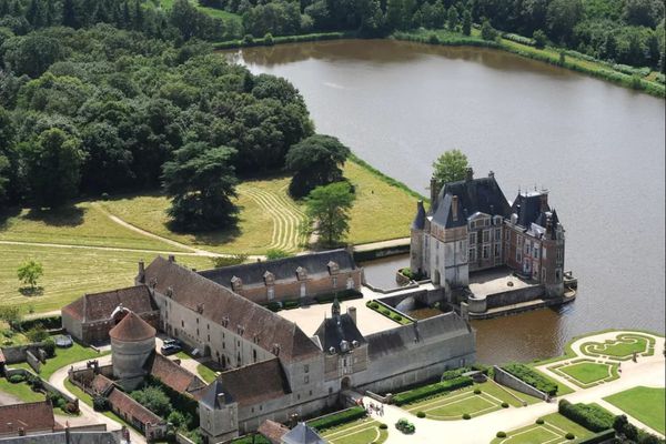Château de la Bussière - Camping Gien dans le Loiret