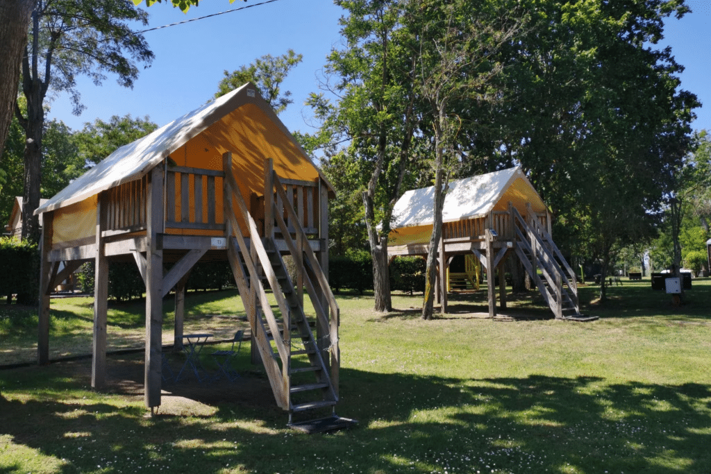 Tente du camping à Gien dans le Loiret